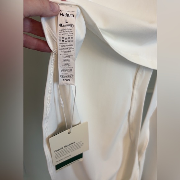 Halara Yoga Tee Large NWT Round Neck Cap Sleeve Tie Back Yoga Top MSRP $45 - Picture 4 of 4